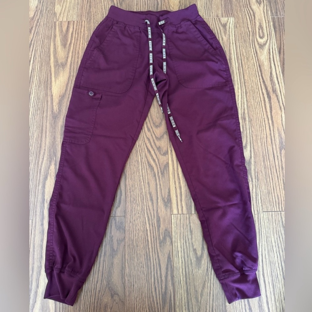 Med Couture Women's Scrub Pants Cuffed (2)
